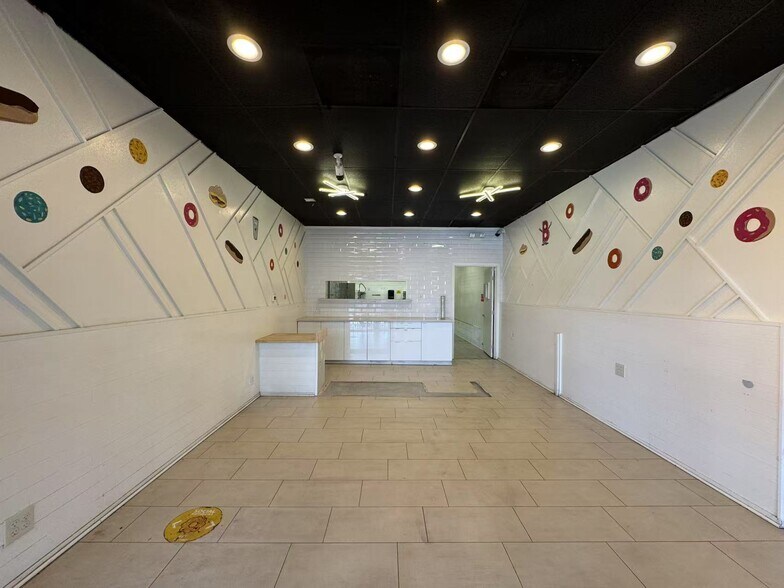 Primary Photo Of 3756 W Avenue 40, Los Angeles Storefront For Lease