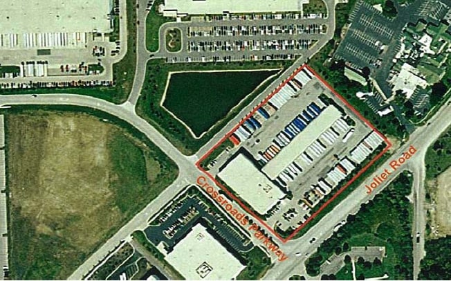 More Photos Of 310 E Crossroads Pky, Bolingbrook Truck Terminal For Lease
