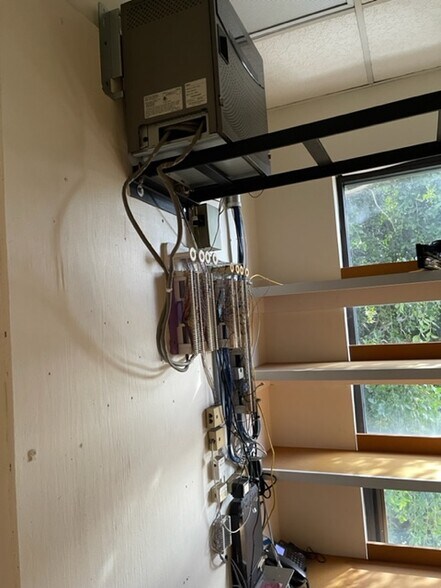More Photos Of 900 Alice St, Oakland Loft Creative Space For Sale