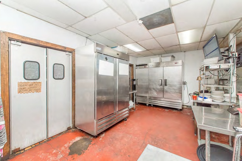 More Photos Of 7310 Highway 182 E, Morgan City General Retail For Sale