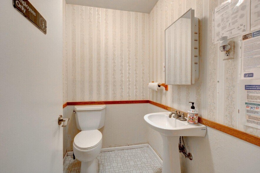 More Photos Of 625 Barbara Drive, Grants Pass Assisted Living For Sale