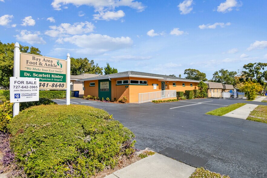 More Photos Of 321 S Lincoln Ave, Clearwater Medical For Sale