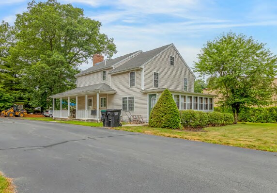 More Photos Of 144 Franklin St, East Bridgewater Service For Sale