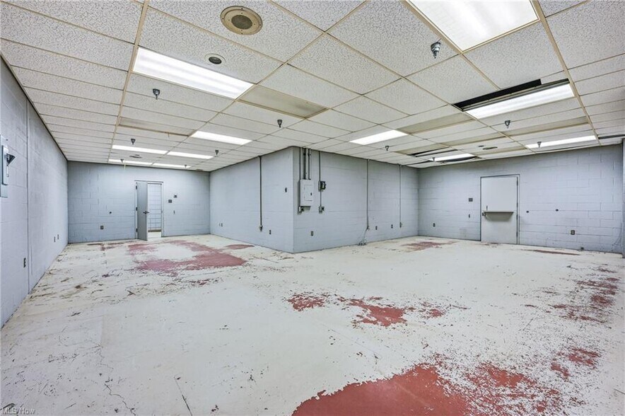 More Photos Of 1610 Hubbard Thomas Rd, Hubbard Office For Lease