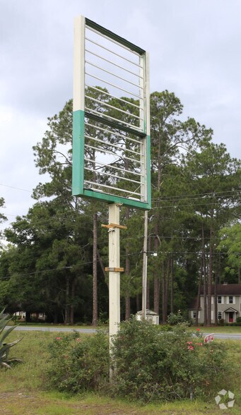 More Photos Of 3215 Crawfordville Hwy, Crawfordville Convenience Store For Lease