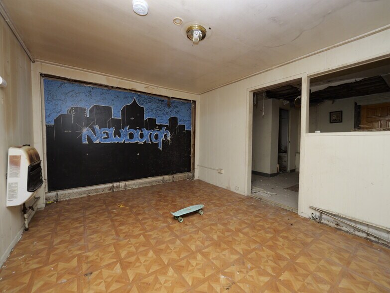 More Photos Of 170 Chambers St, Newburgh Apartments For Sale