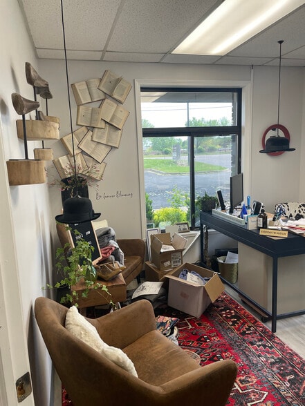 More Photos Of 9459 Lapeer Rd, Davison Office For Lease