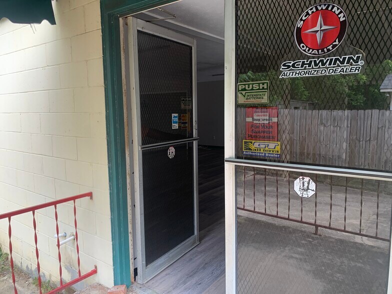 More Photos Of 4501 Reese Rd, Columbus Freestanding For Lease