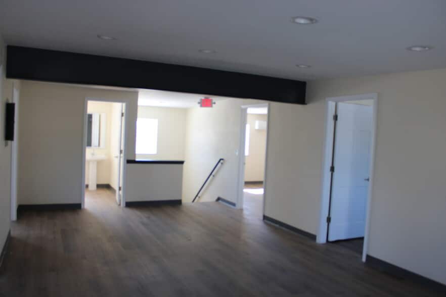 More Photos Of 1518 US Highway 19, Holiday Office For Lease