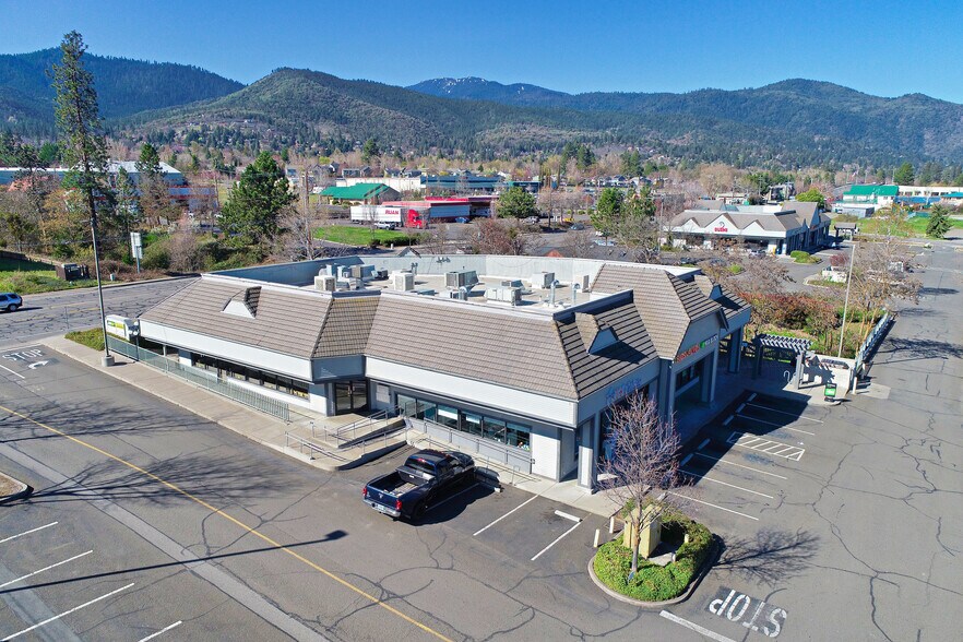 More Photos Of 2345 Ashland St, Ashland General Retail For Sale