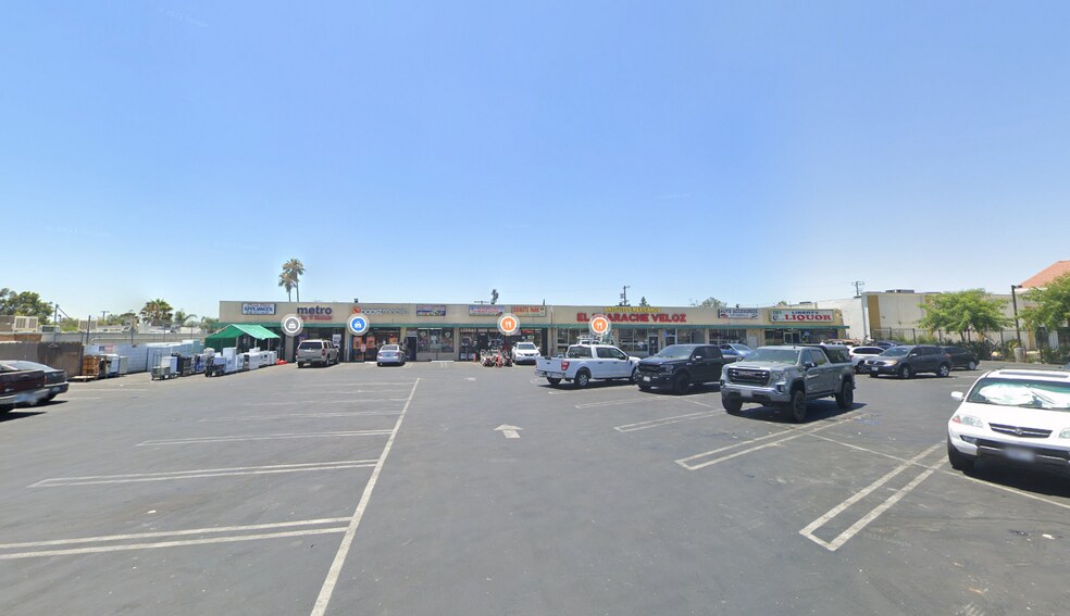 More Photos Of 11647-11669 Glenoaks Blvd, Pacoima Unknown For Lease