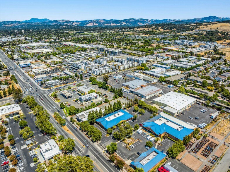 More Photos Of 2716 Santa Rosa Ave, Santa Rosa Freestanding For Lease