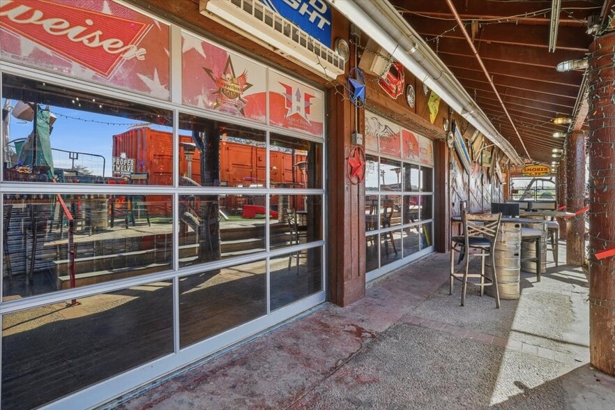More Photos Of 3330 N Academy Blvd, Colorado Springs Bar For Sale