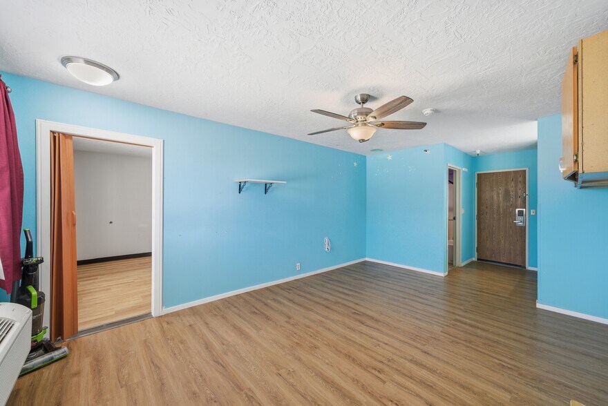 More Photos Of 626 W 1400 N, Beaver Hotel For Sale