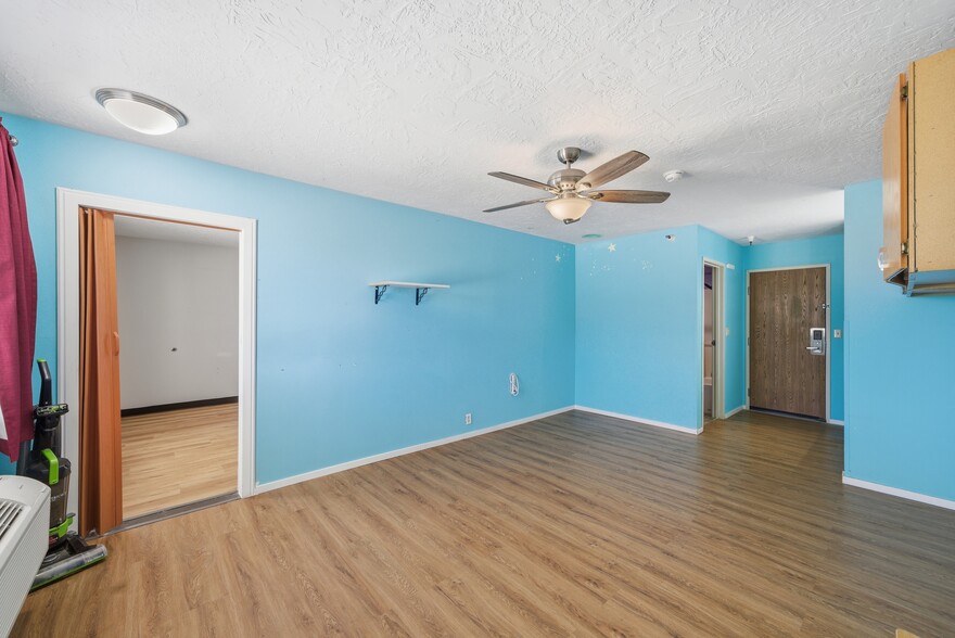 More Photos Of 626 W 1400 N, Beaver Hotel For Sale