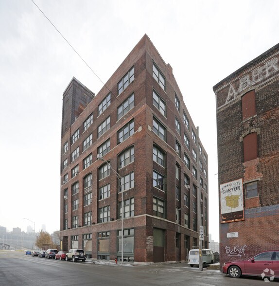 More Photos Of 1427 W 9th St, Kansas City Office For Lease