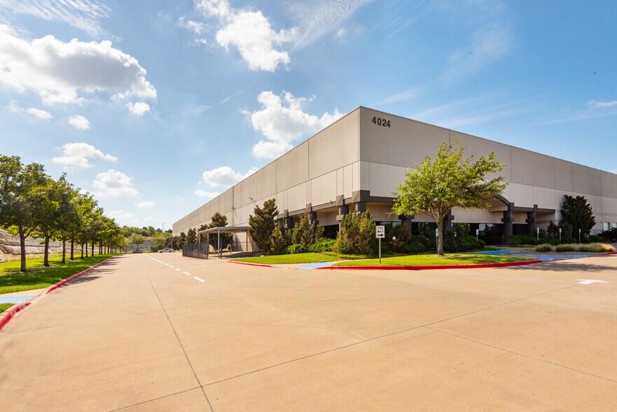 Primary Photo Of 4024 Rock Quarry Rd, Dallas Warehouse For Lease