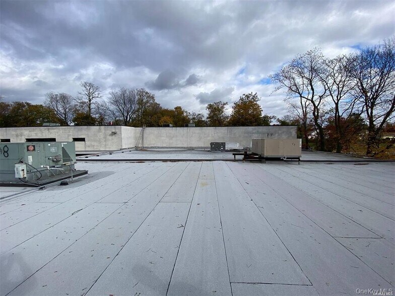 More Photos Of 1 Alexander Pl, Glen Cove Warehouse For Sale