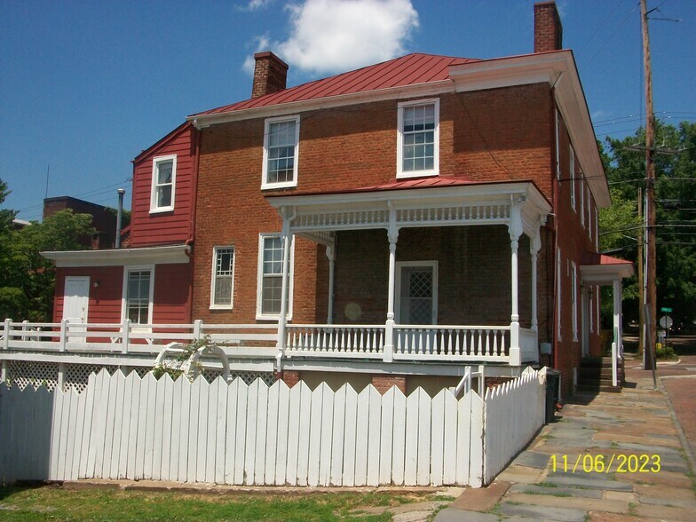 More Photos Of 501 Madison St, Lynchburg Specialty For Lease