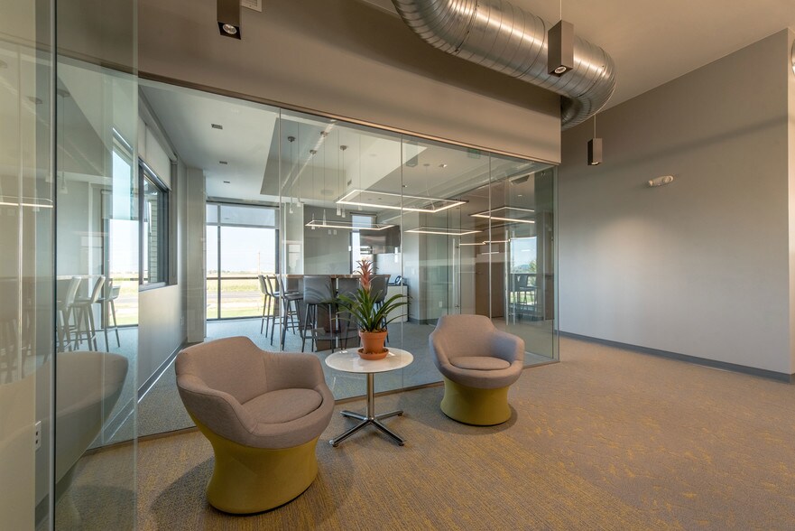 More Photos Of 1349 Water Valley Pky, Windsor Office For Lease