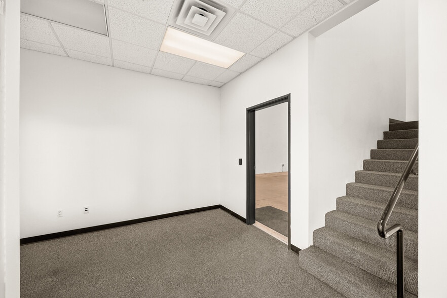 More Photos Of 1139 Westminster Ave, Alhambra Warehouse For Lease