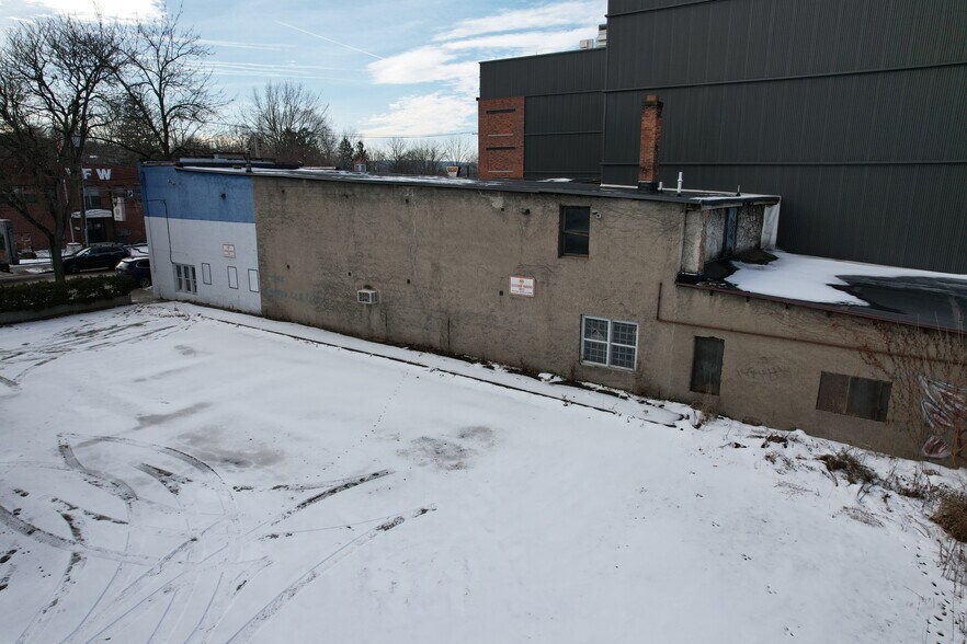More Photos Of 420-424 W State St, Ithaca Freestanding For Lease