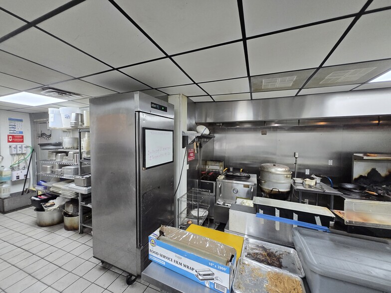 More Photos Of 406 W Abram St, Arlington Restaurant For Sale