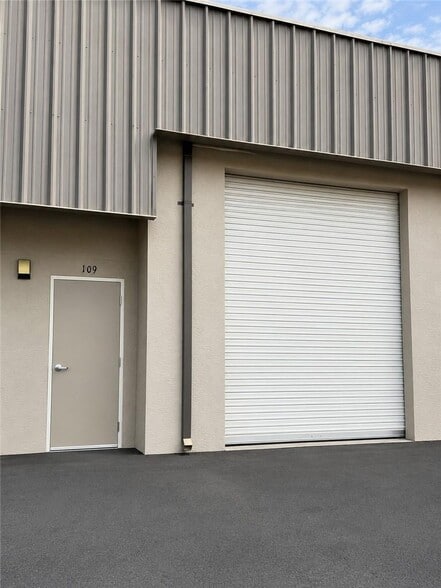 More Photos Of 3940 Radio Rd, Naples Storefront Retail Office For Sale