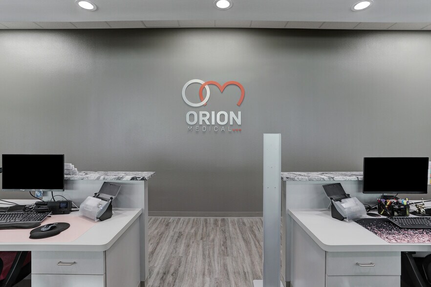 More Photos Of 13009 Gulf Commerce Dr, Houston Medical For Lease