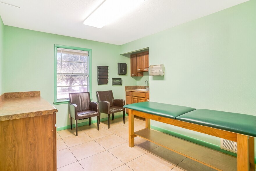 More Photos Of 4542 Alba St, Pace Office For Sale