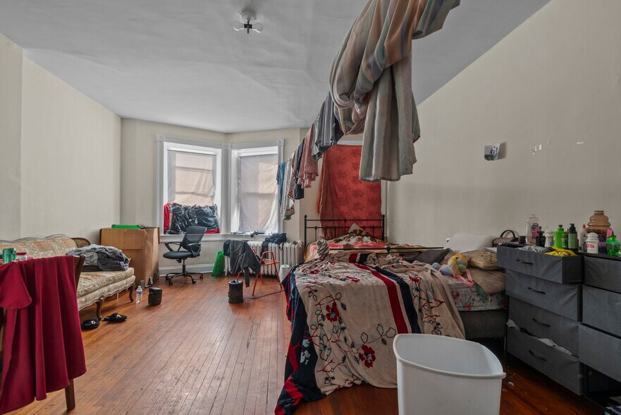 More Photos Of 2541 St Paul St, Baltimore Office For Sale