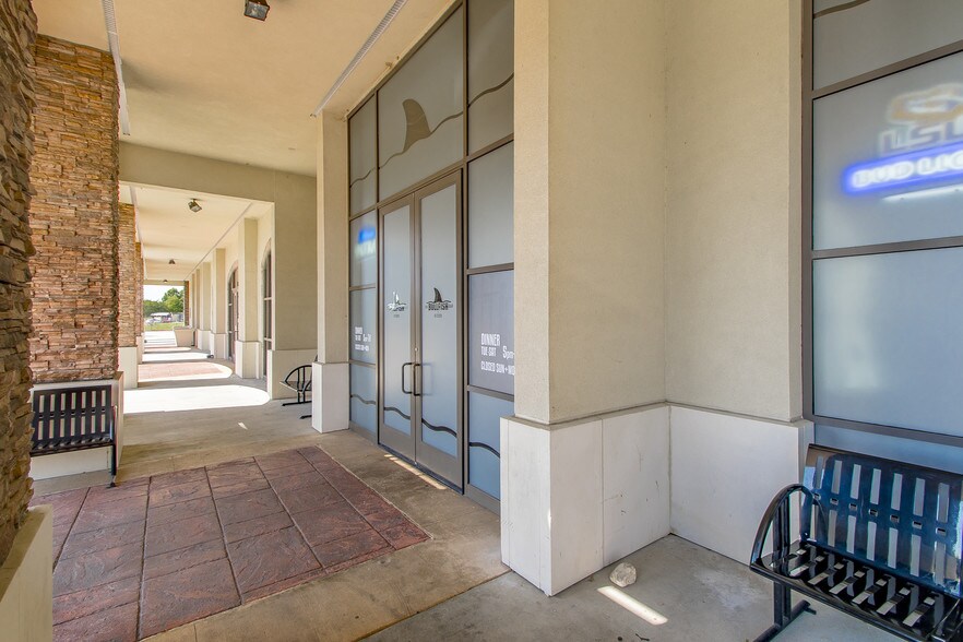 More Photos Of 4001 Nicholson Dr, Baton Rouge Hotel For Lease