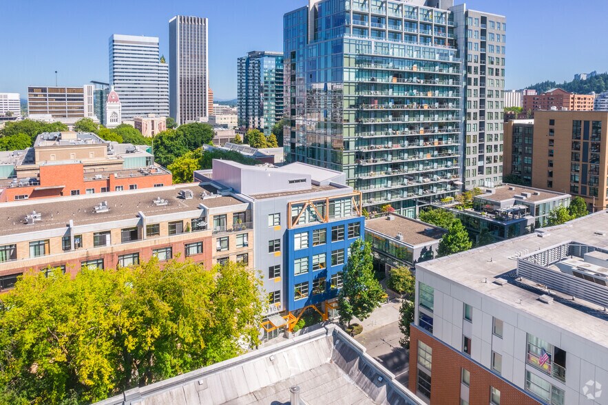 More Photos Of 1140 SW 11th Ave, Portland Office For Sale