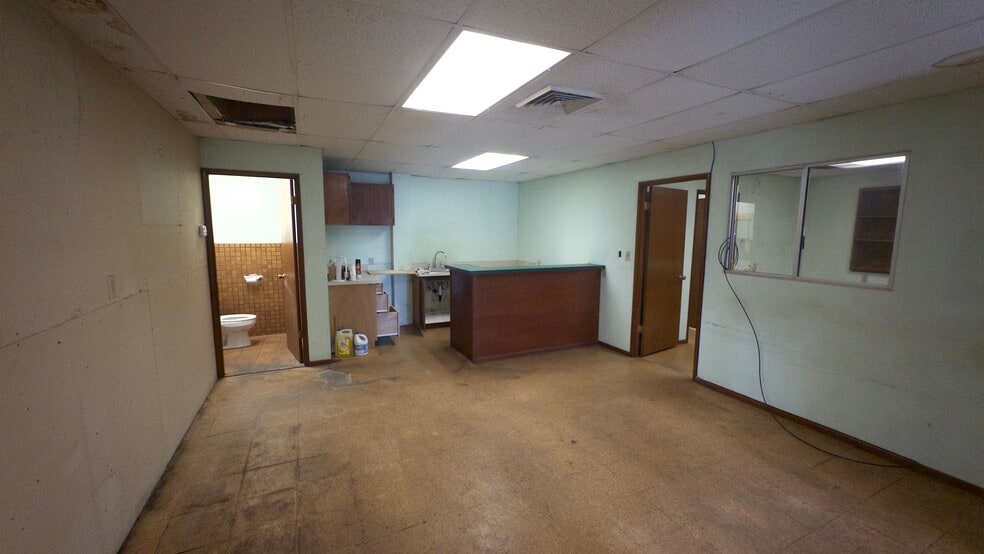 More Photos Of 500 Alakawa St, Honolulu Warehouse For Lease