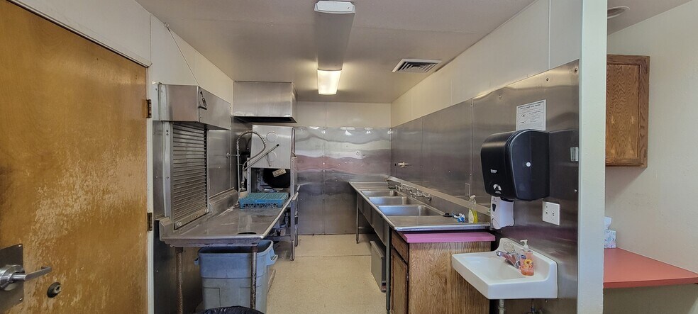 More Photos Of 210 Tacoma St, Grants Pass Rehabilitation Center For Sale