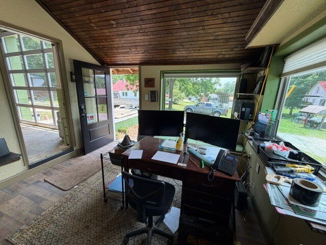 More Photos Of 68 Circle Dr, Marion Light Manufacturing For Sale