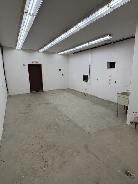 More Photos Of 409 Hazel Ave, Ewing Warehouse For Sale