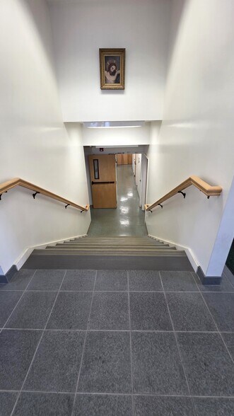 More Photos Of 505 S Main St, Thomaston Religious Facility For Sale