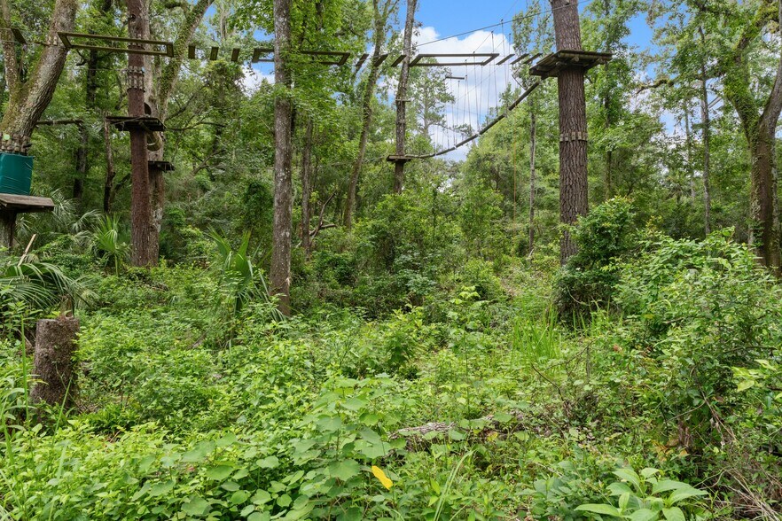 More Photos Of 6440 Cedar Ln, Brooksville Sports And Entertainment For Sale