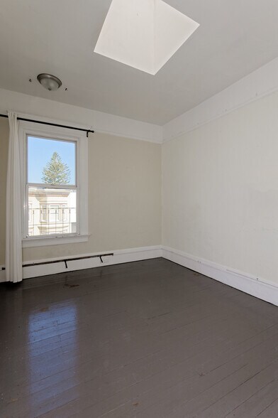 More Photos Of 1659-1665 Haight St, San Francisco Hotel For Lease