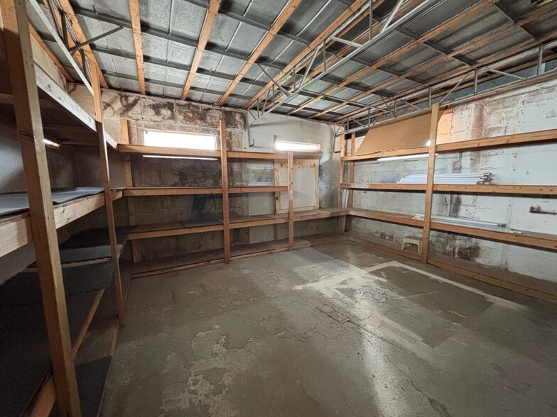More Photos Of 1221 Court St, Clearwater Warehouse For Lease