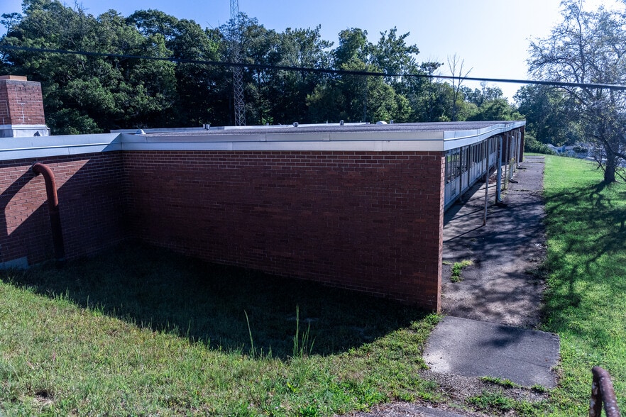 More Photos Of 3500 W National Rd, Springfield Schools For Sale