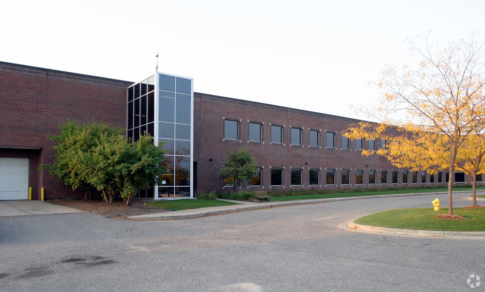 More Photos Of 1830 E Paris Ave SE, Grand Rapids Office For Sale
