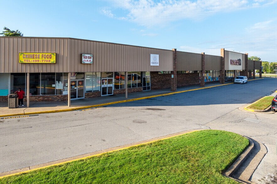 More Photos Of 3411-3441 Breckenridge Ln, Louisville Unknown For Lease