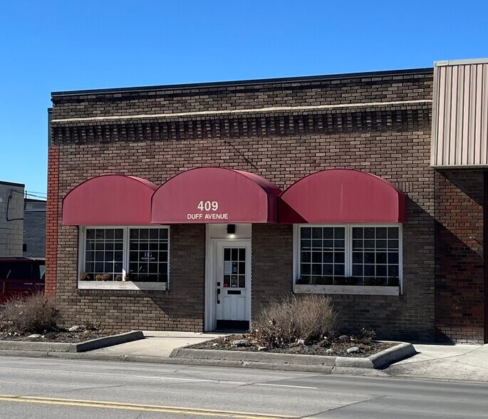 Primary Photo Of 409 Duff Ave, Ames Office For Lease