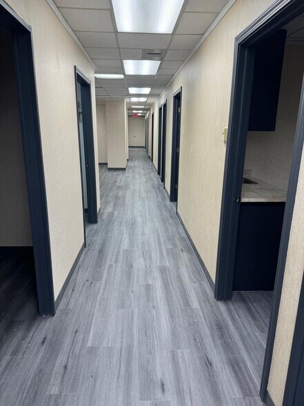 More Photos Of 26206 W 12 Mile Rd, Southfield Medical For Lease