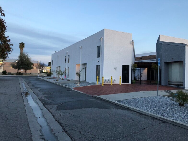 More Photos Of 1779 E Florida Ave, Hemet Office For Lease