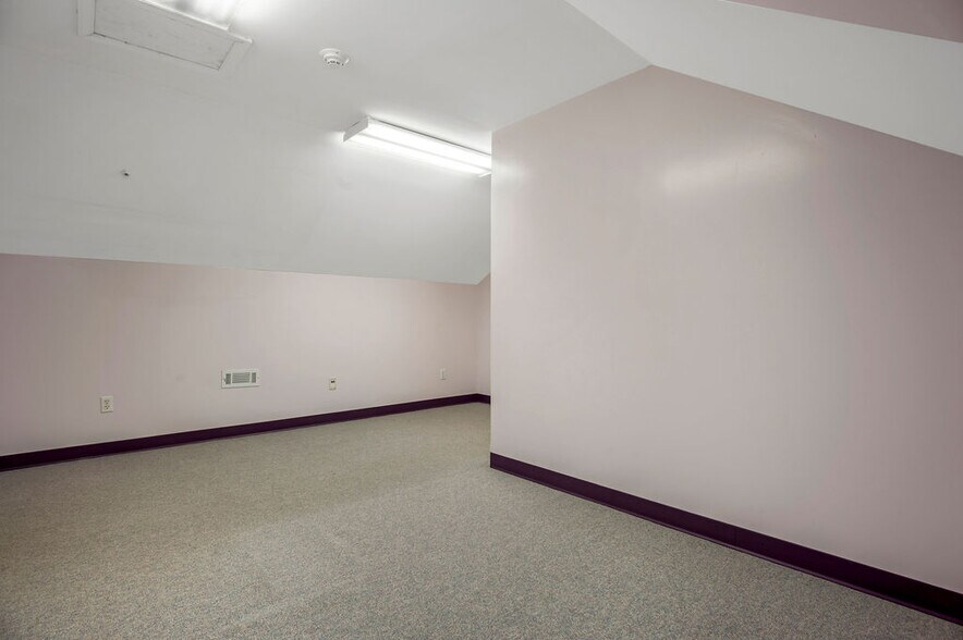 More Photos Of 43 Office Park Dr, Jacksonville Medical For Lease
