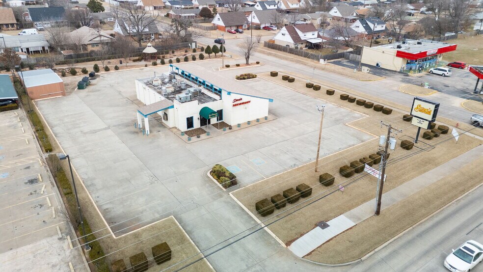 More Photos Of 3731 SE 15th St, Del City General Retail For Sale