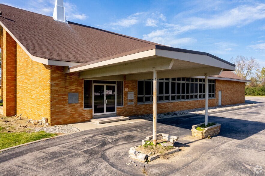 More Photos Of 4075 E Atherton Rd, Burton Specialty For Sale